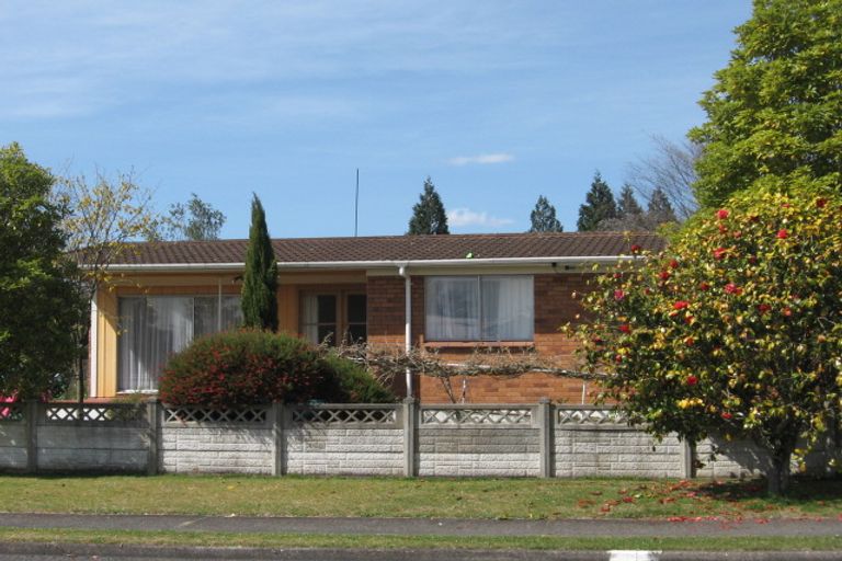 Photo of property in 2 Jameson Avenue, Fenton Park, Rotorua, 3010