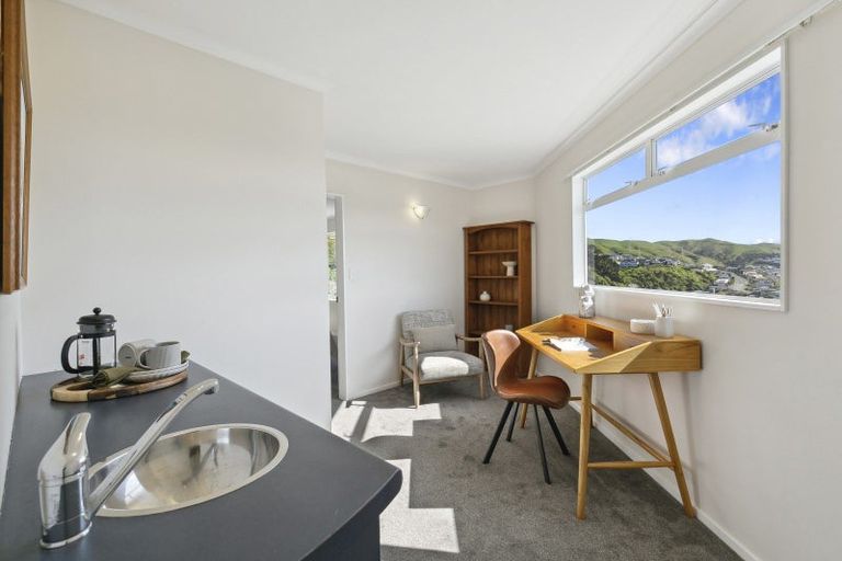 Photo of property in 14 Huxley Grove, Churton Park, Wellington, 6037