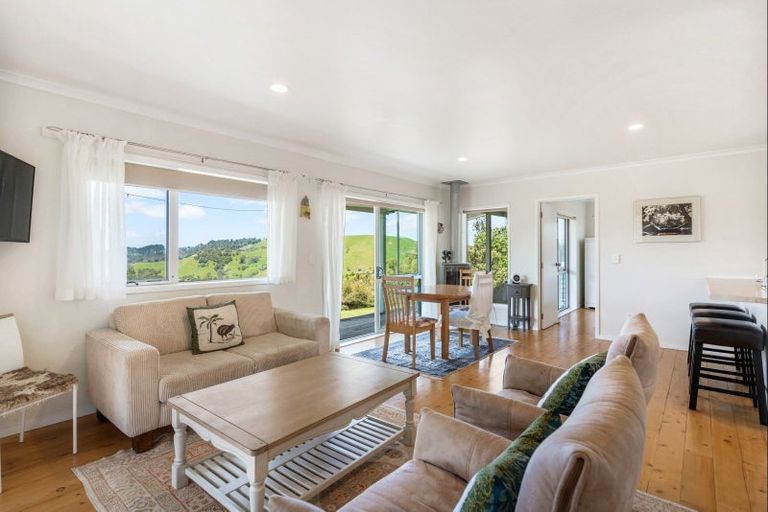 Photo of property in 210 Wentworth Valley Road, Whangamata, 3691