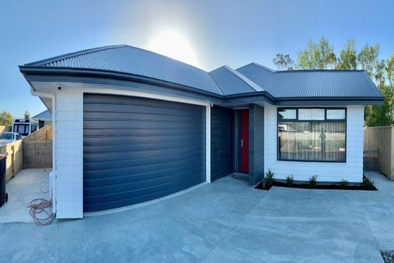Photo of property in 14 Ivy Lane, Kelvin Grove, Palmerston North, 4414
