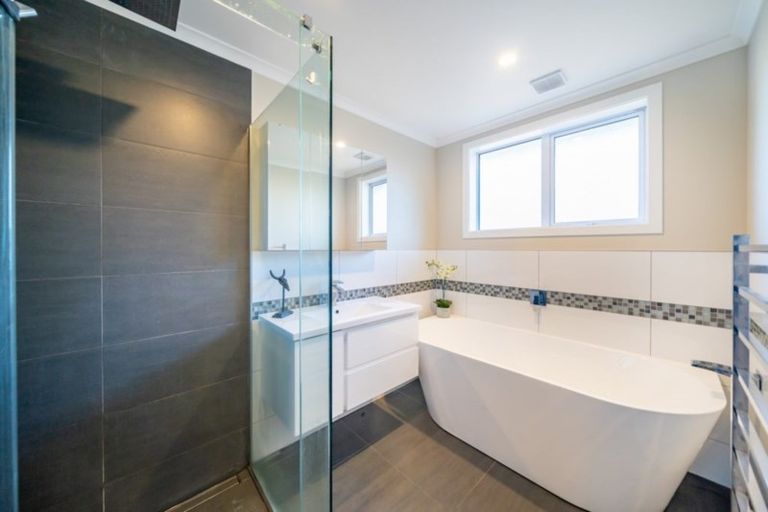 Photo of property in 16 Poulson Grove, Trentham, Upper Hutt, 5018