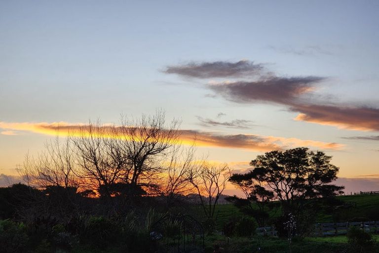 Photo of property in 232 Amreins Road, Taupaki, 0782