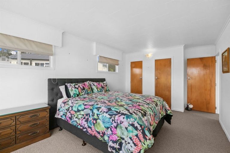 Photo of property in 4 Shearer Drive, Oakura, 4314