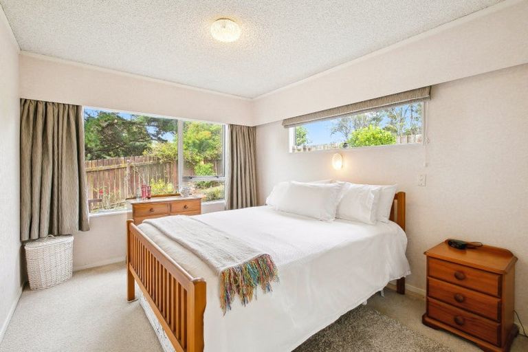 Photo of property in 2a Mckeefry Grove, Tawa, Wellington, 5028