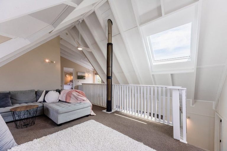 Photo of property in 42 Awanui Drive, Waikanae, 5036