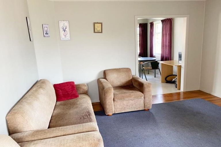 Photo of property in 24 Leonard Road, Mount Wellington, Auckland, 1060