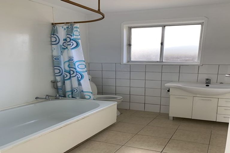 Photo of property in 23 Mcdonald Crescent, Mount Wellington, Auckland, 1060