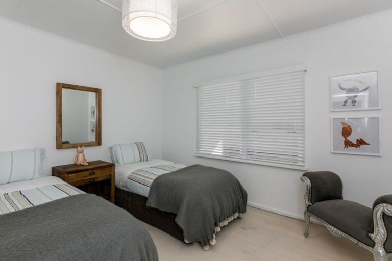 Photo of property in 243 Clifton Road, Te Awanga, 4102