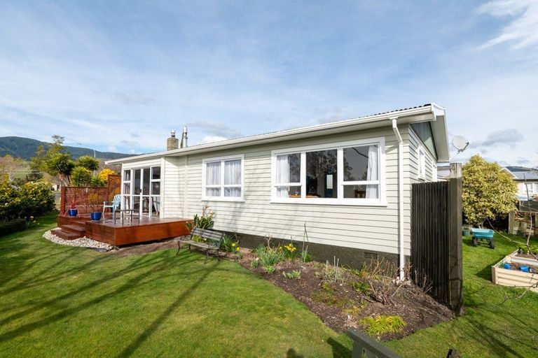 Photo of property in 2 Shelley Crescent, Stoke, Nelson, 7011