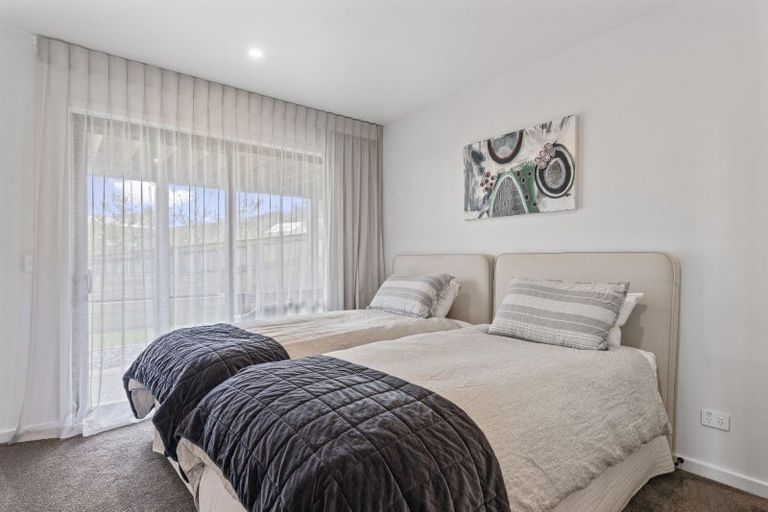 Photo of property in 21 Coprosma Crescent, Waipahihi, Taupo, 3330