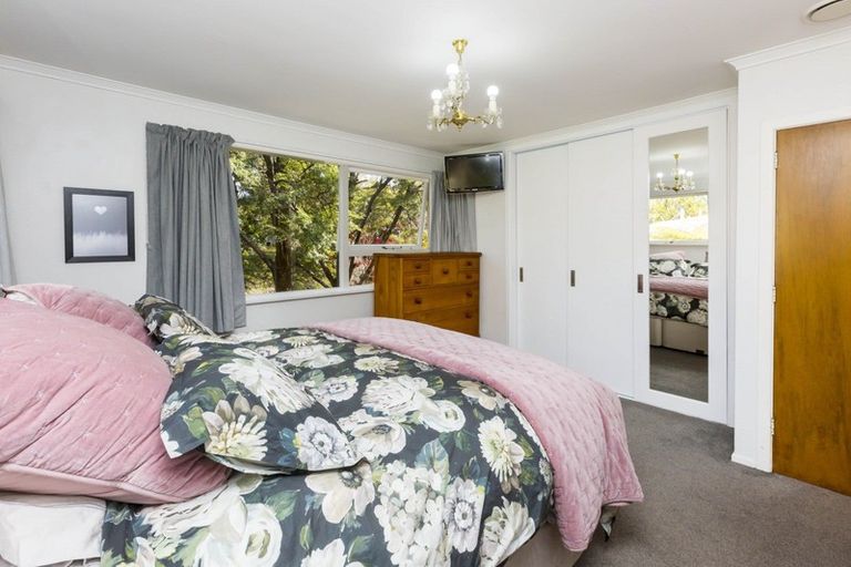 Photo of property in 54 Chatsworth Road, Silverstream, Upper Hutt, 5019