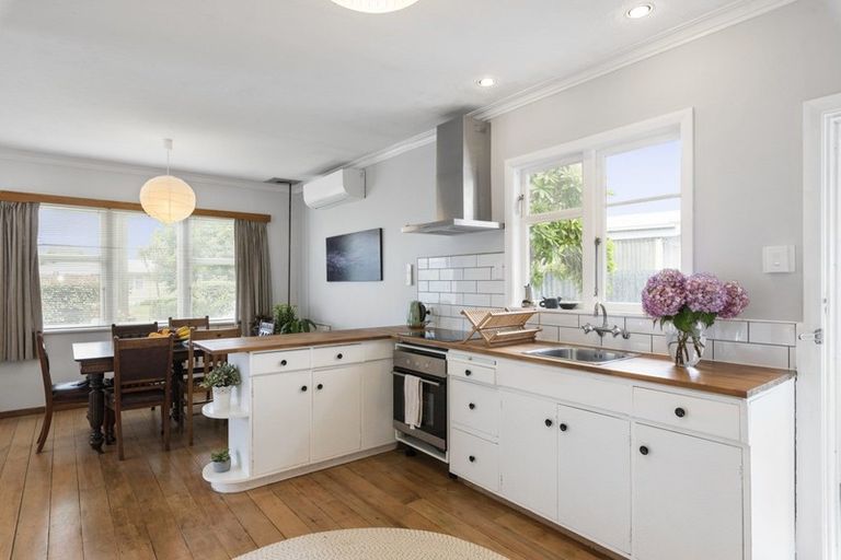 Photo of property in 16 Tawa Street, Levin, 5510