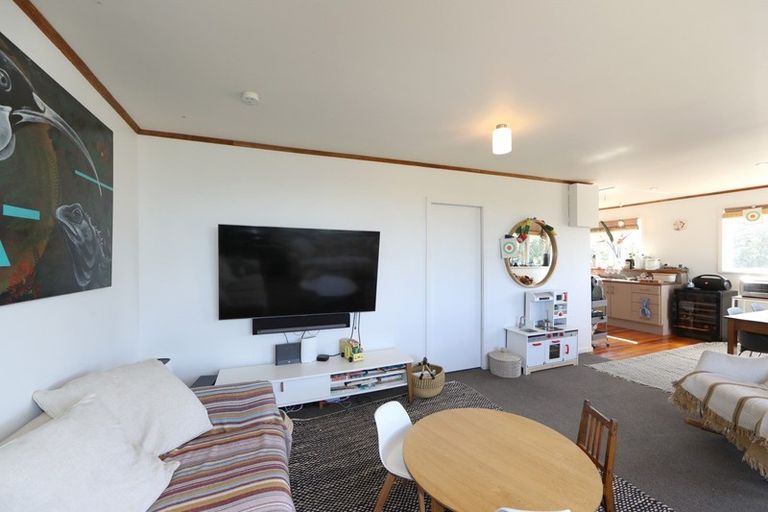 Photo of property in 12 Domain Road, Haumoana, 4102