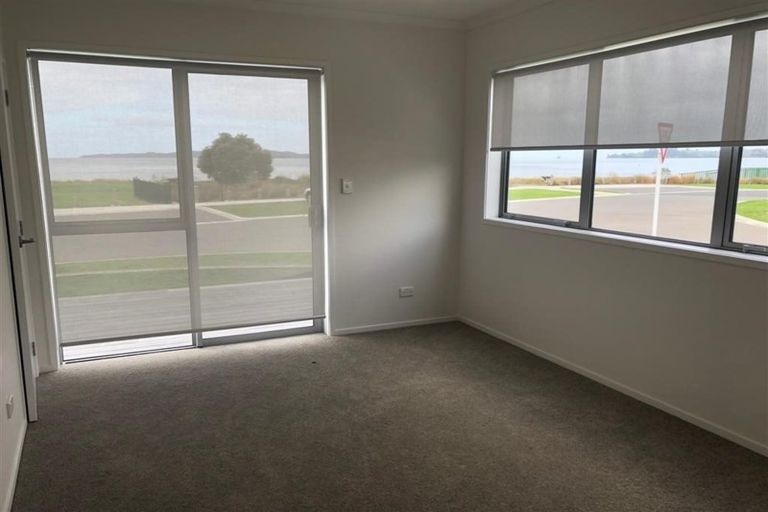 Photo of property in 2 Trevally Place, Snells Beach, 0920