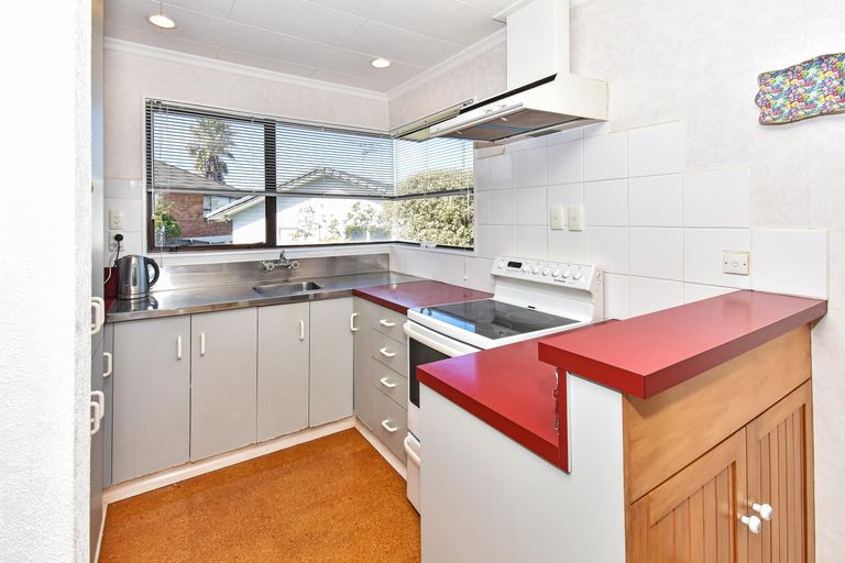 Photo of property in 1/55 Calluna Crescent, Totara Heights, Auckland, 2105