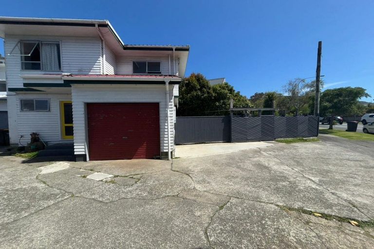 Photo of property in 1/30 Stokes Valley Road, Stokes Valley, Lower Hutt, 5019