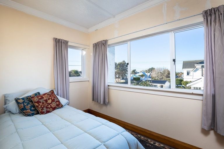 Photo of property in 37 Wallace Place, Westown, New Plymouth, 4310
