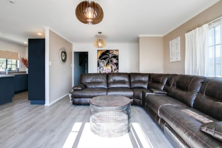 Photo of property in 1/2 Spriggs Crescent, Greenmeadows, Napier, 4112