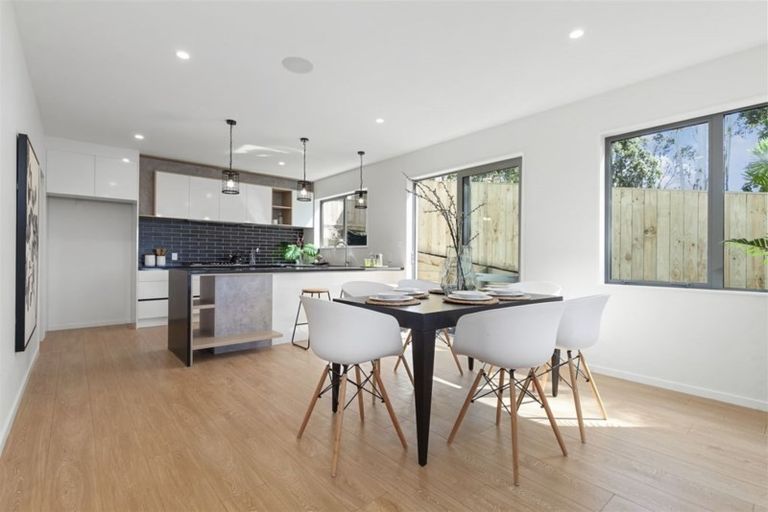 Photo of property in 5 Korari Way, Unsworth Heights, Auckland, 0632