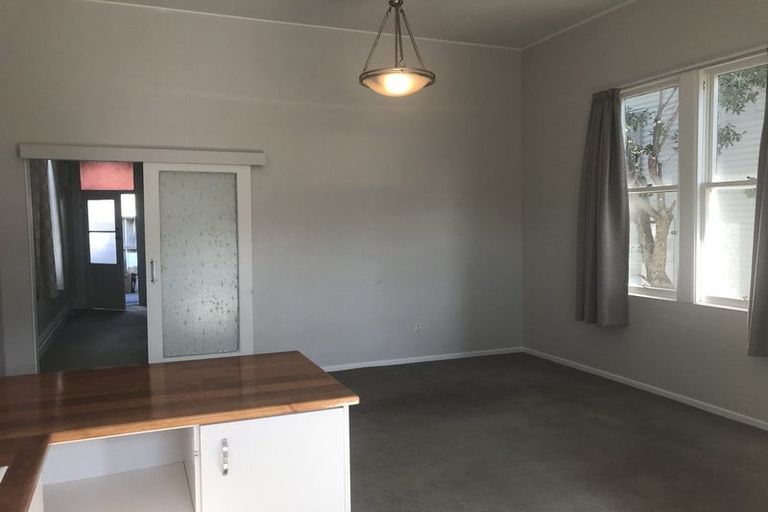 Photo of property in 125 Wallace Street, Mount Cook, Wellington, 6021