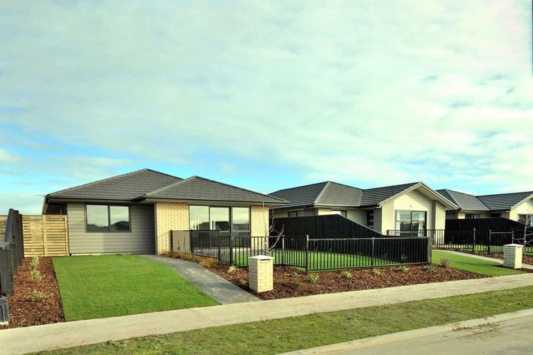 Photo of property in 18 Wallingford Crescent, Rolleston, 7615