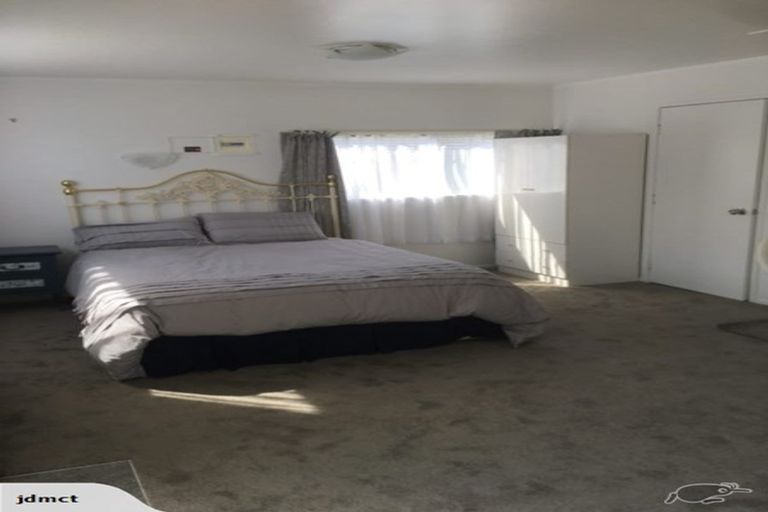 Photo of property in 20 Sceptre Place, Avondale, Auckland, 1026