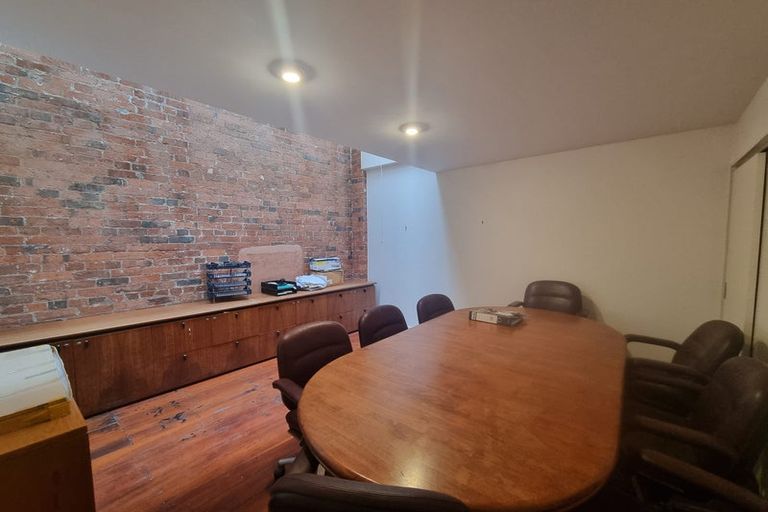 Photo of property in Courtenay Mews Apartments, 11/14 Alpha Street, Te Aro, Wellington, 6011