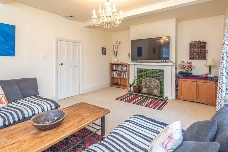 Photo of property in 11 Selwyn Crescent, College Estate, Whanganui, 4500