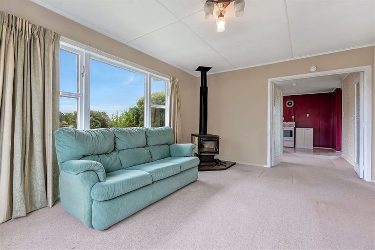 Photo of property in 82 Waihora Crescent, Waitangirua, Porirua, 5024