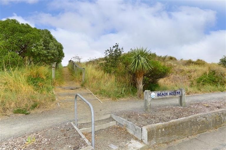 Photo of property in 7/246 Marine Parade, New Brighton, Christchurch, 8061