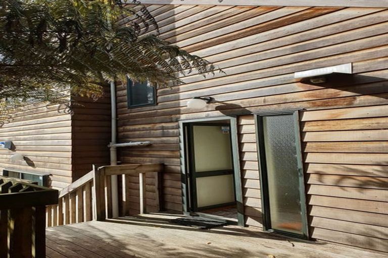 Photo of property in 50 Sunnyhaven Avenue, Beach Haven, Auckland, 0626