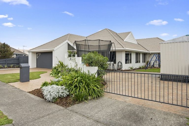 Photo of property in 29 Stead Crescent, Stoke, Nelson, 7011