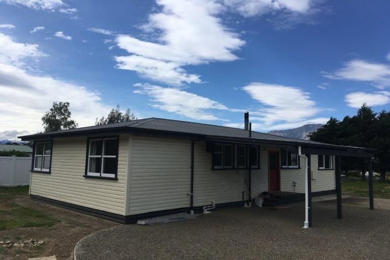 Photo of property in 426 Domain Road, Lake Hawea, Wanaka, 9382