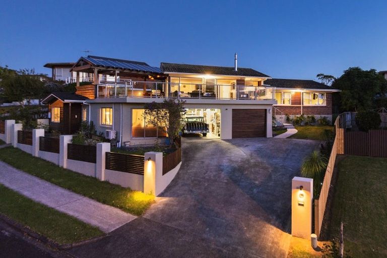 Photo of property in 28 Treeway, Sunnyhills, Auckland, 2010