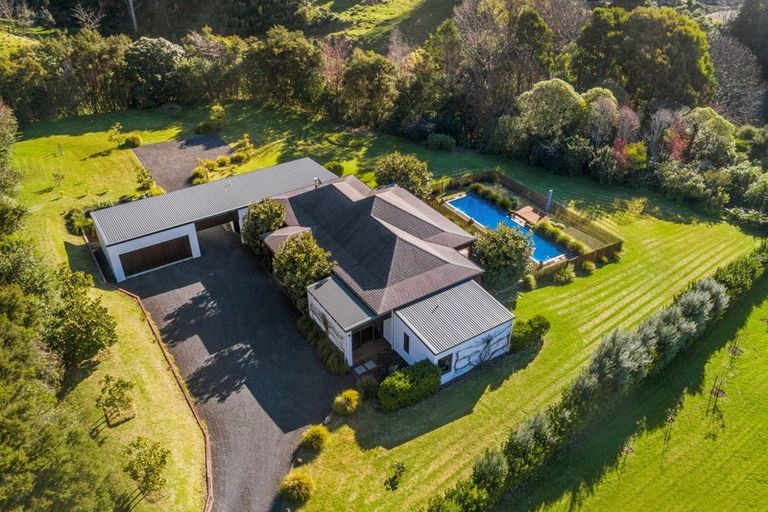 Photo of property in 40 Riverstone Drive, Welcome Bay, Tauranga, 3112