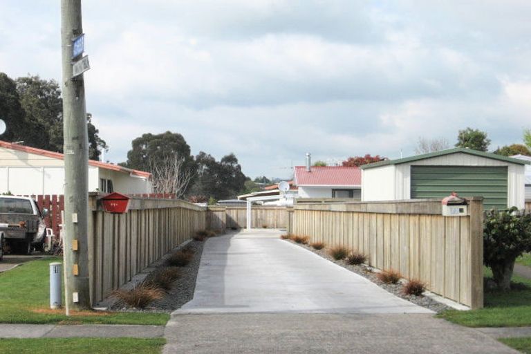 Photo of property in 77a Kawaha Point Road, Kawaha Point, Rotorua, 3010