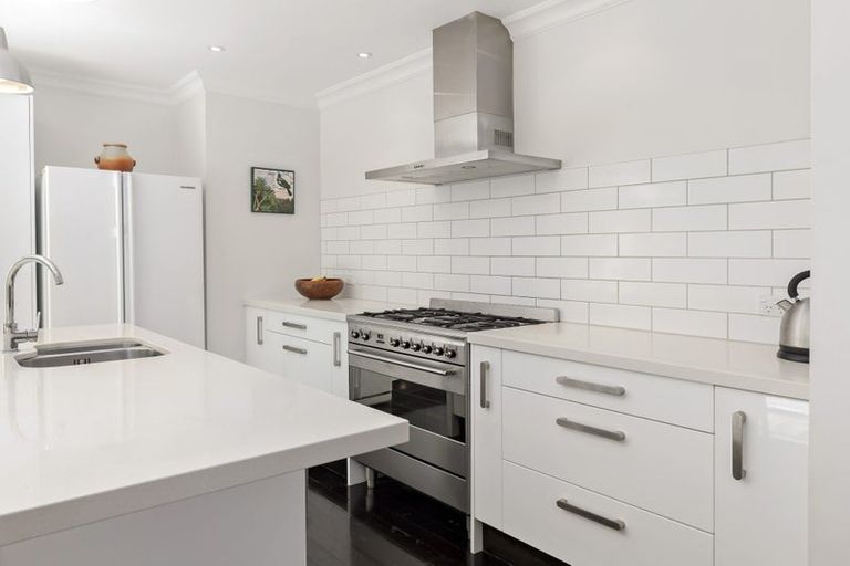 Photo of property in 8 Otaki Street, Miramar, Wellington, 6022