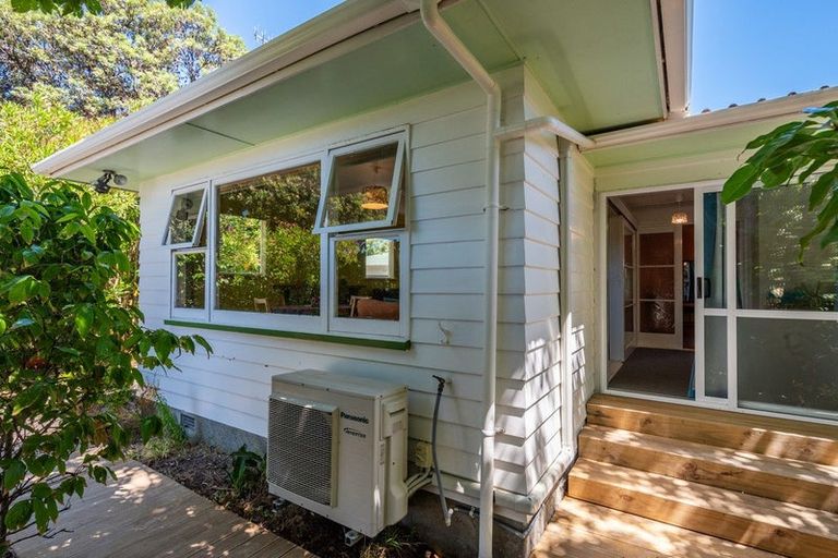 Photo of property in 30 Anthony Grove, Paraparaumu Beach, Paraparaumu, 5032