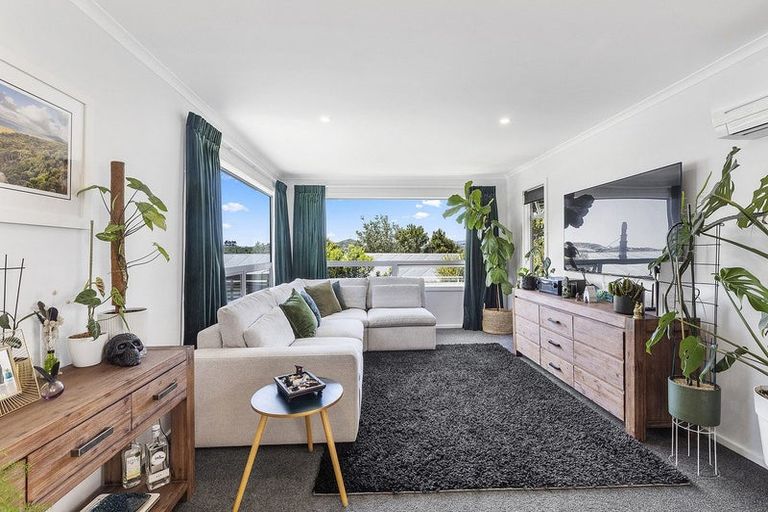 Photo of property in 7 Quinn Grove, Ranui, Porirua, 5024