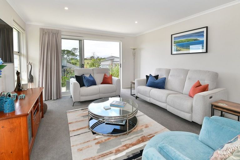 Photo of property in 24 Discovery Drive, Gulf Harbour, Whangaparaoa, 0930
