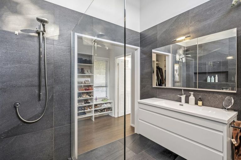 Photo of property in 109c Pah Road, Cockle Bay, Auckland, 2014