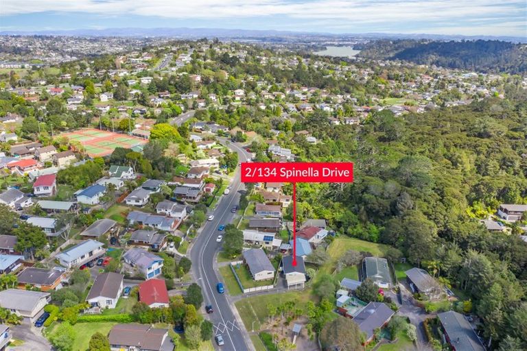 Photo of property in 2/134 Spinella Drive, Bayview, Auckland, 0629