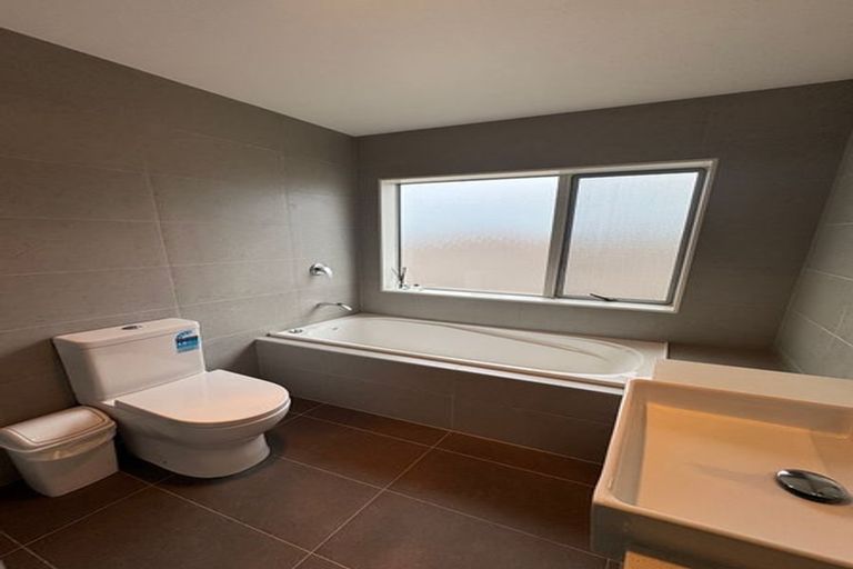 Photo of property in 14 Arranmore Drive, Flat Bush, Auckland, 2019