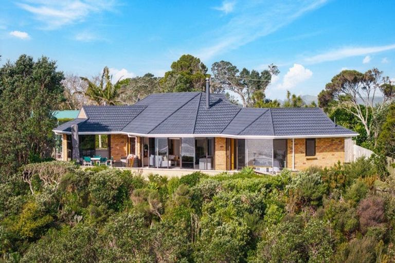 Photo of property in 175 Oaia Road, Muriwai, Waimauku, 0881