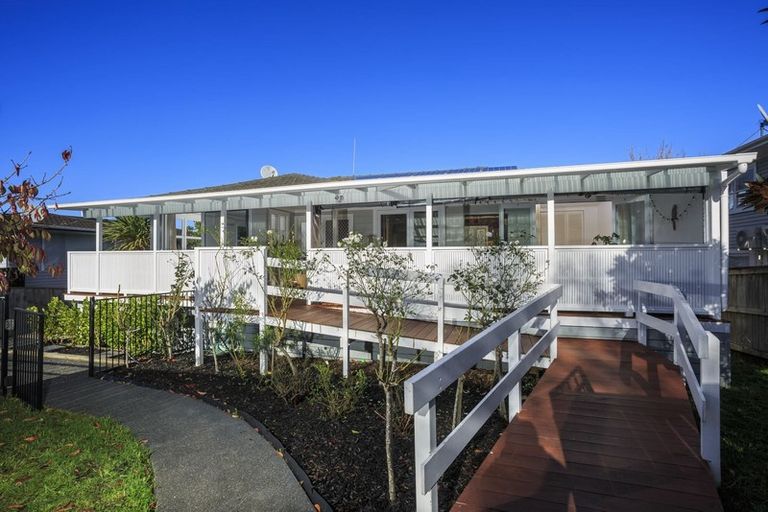 Photo of property in 48 Lynden Avenue, Hillcrest, Auckland, 0627