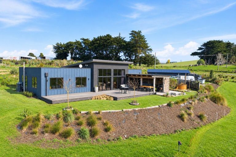 Photo of property in 206 Baker Road, Berwick Forest, Outram, 9073