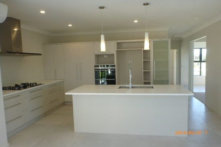 Photo of property in 32 Kaimanawa Road, Karaka, Papakura, 2113