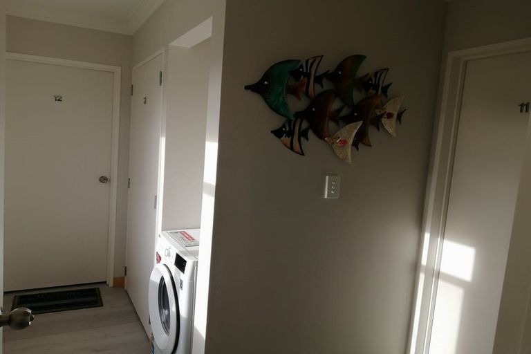 Photo of property in 76 Ferndown Avenue, Papatoetoe, Auckland, 2025