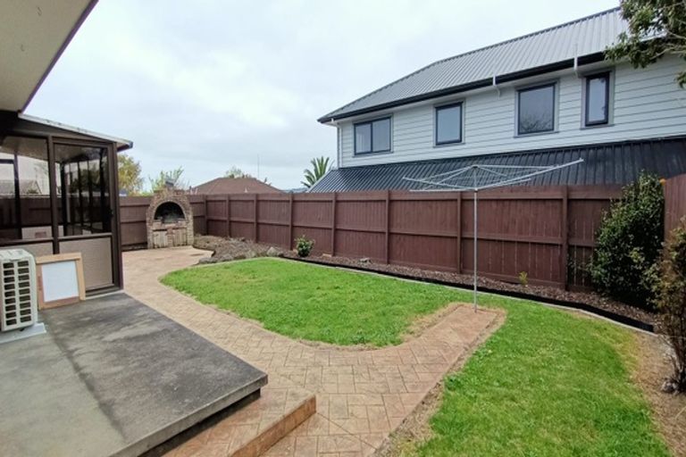 Photo of property in 27 Rushgreen Avenue, Pahurehure, Papakura, 2113