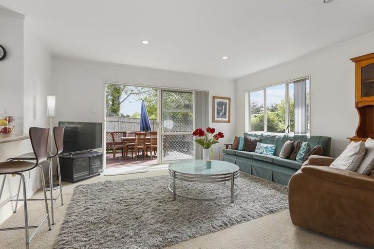 Photo of property in 127d Parrs Cross Road, Glen Eden, Auckland, 0612